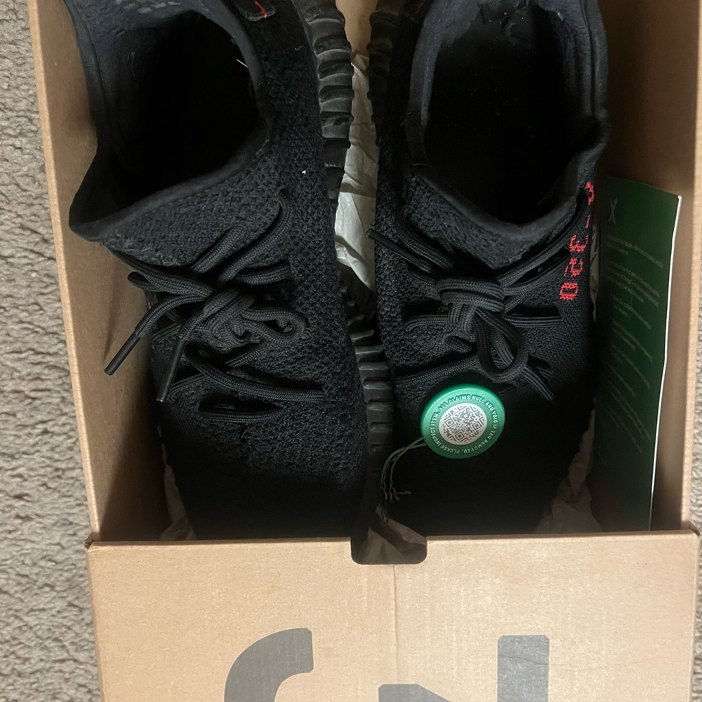 Adidas Yeezy 350  Black and Red, Men size 10.5